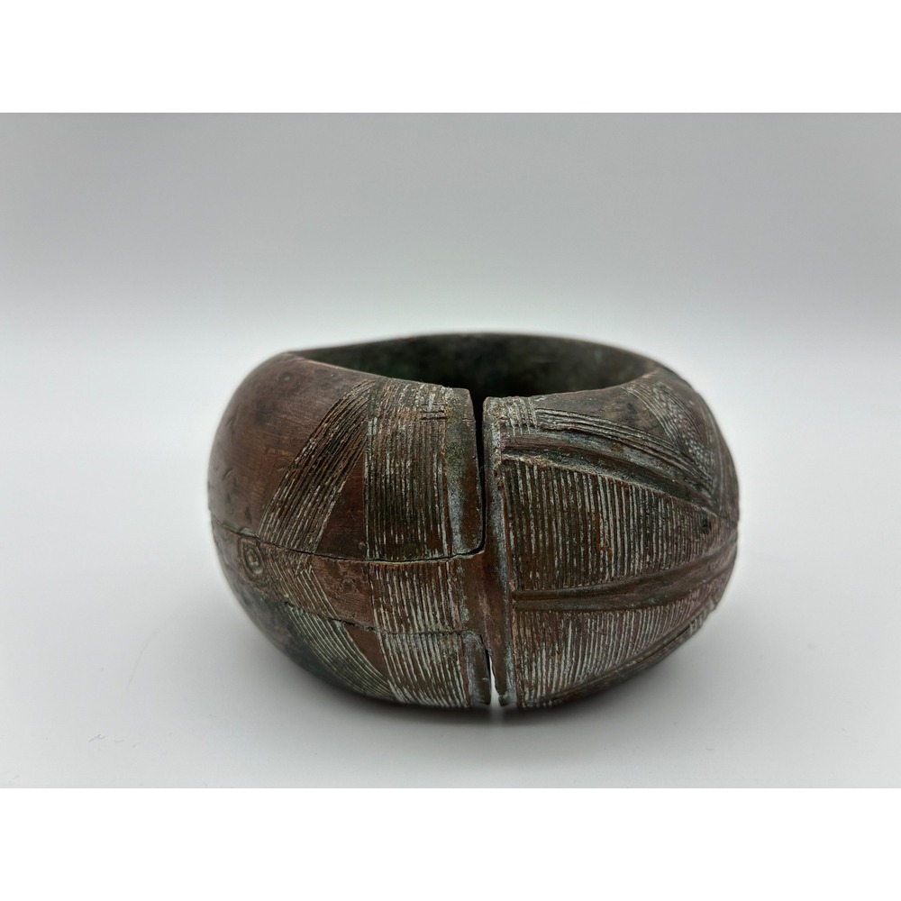 Antique African Copper Alloy Currency Bangle Heavy Cast Chevron Hatched 3.5in - Picture 3 of 8